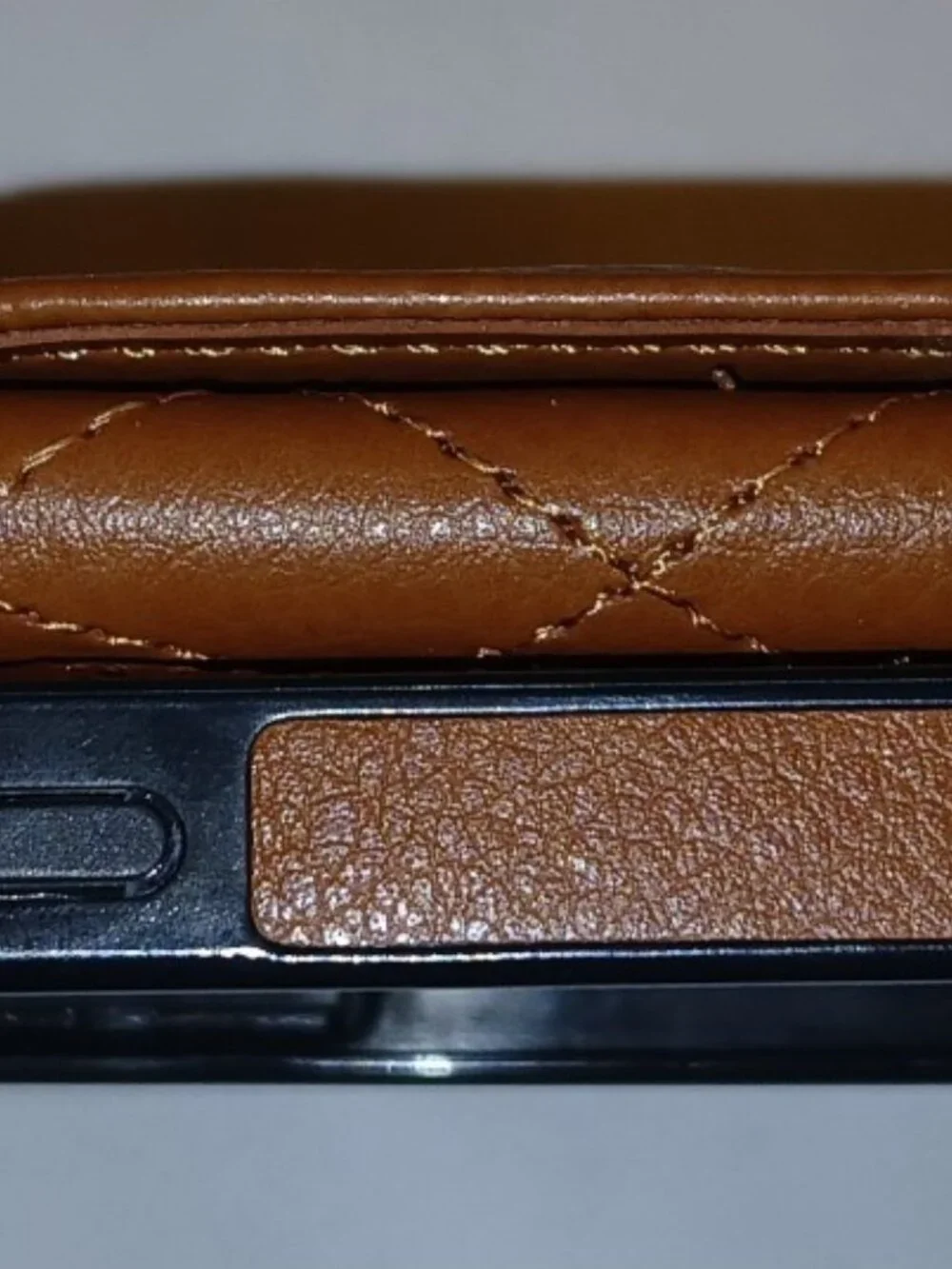 Phone Case/Brown CC Holder Combo w/ Magnetic Shield-iPhone 14/13, 6.1"- NEW! - Picture 3 of 4
